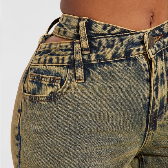 CUTOUT WAISTBAND JEANS - Picture 2 of 5